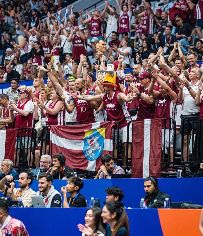 法国队碾压韩国队，波尔点燃赛场