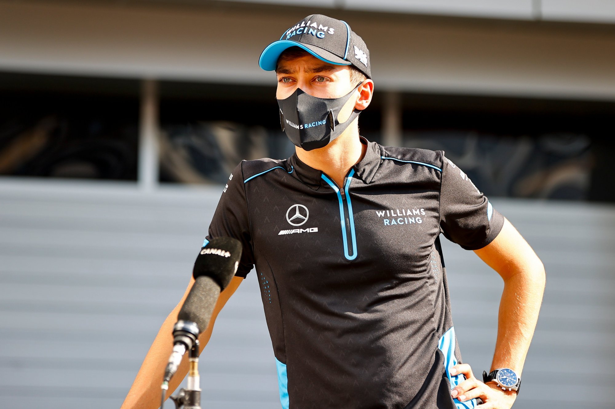 雷诺车队逆转威廉姆斯，拉塞尔扛起全队