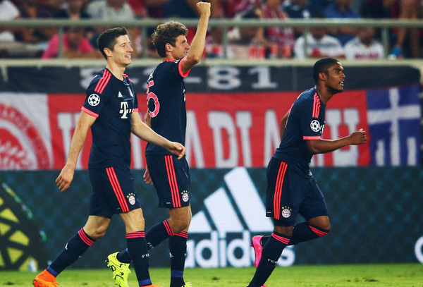 马赛碾压希腊，穆勒刷新纪录